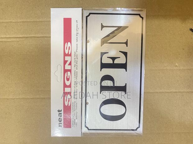 Open and Close Sign · Photo 3
