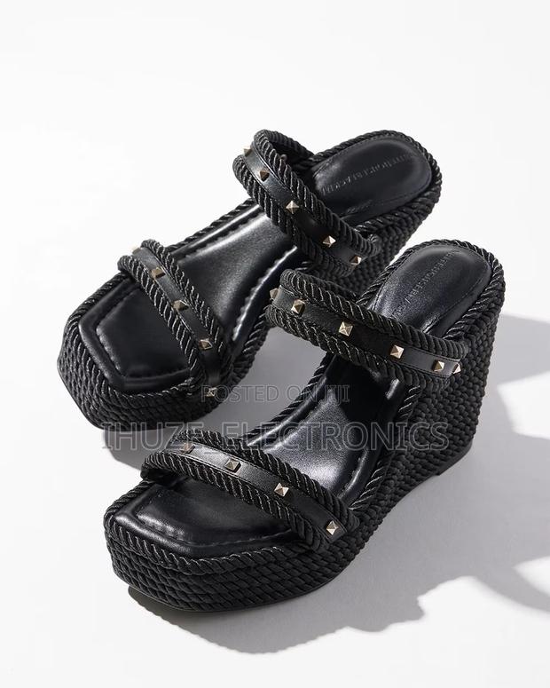 Studded Rope Wedge (Size 8) · Photo 4