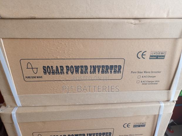 Solar Power Inverter W2000 · Photo 3