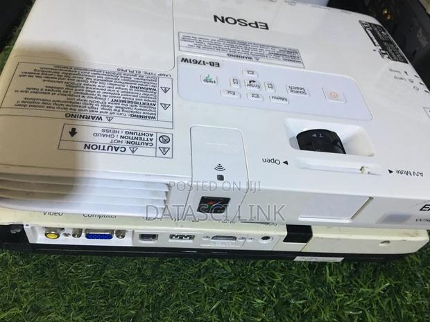 UK Ultra Slim Epson Projector photo 4