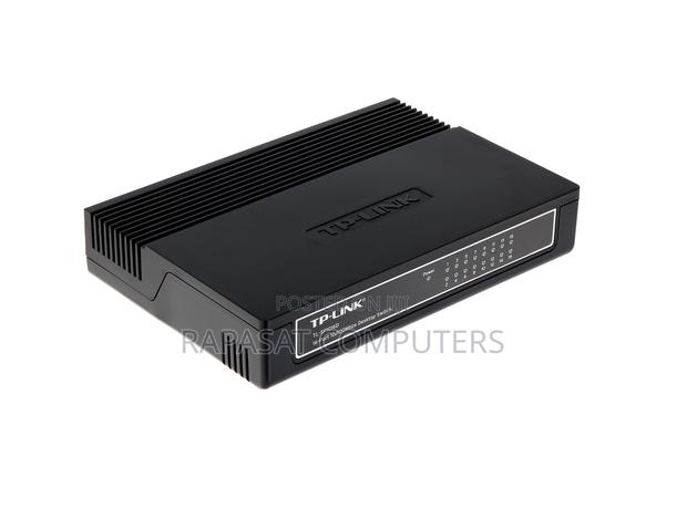 Tp-Link TL-SF1016D 16-Port Switch · Photo 2