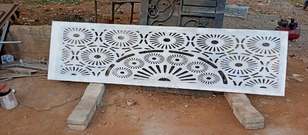 New Latest Metal Wall Design