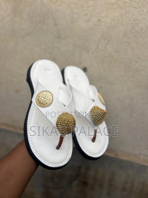 Royal White Ahenema · Photo 1