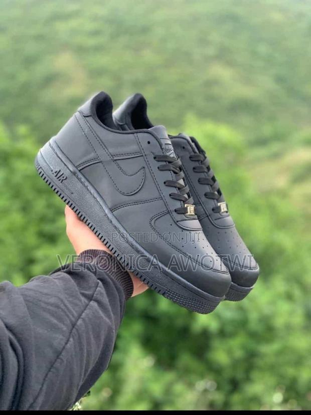 Nike Air Force 1 · Photo 3