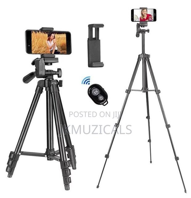 Cellphone Holder/ Portable _ Tripod Stand With Remote · Photo 4