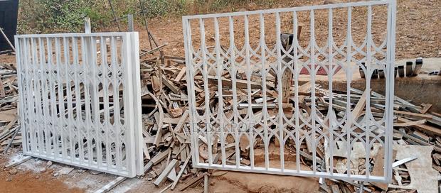Round Pipe Metal Burglaproof Windows