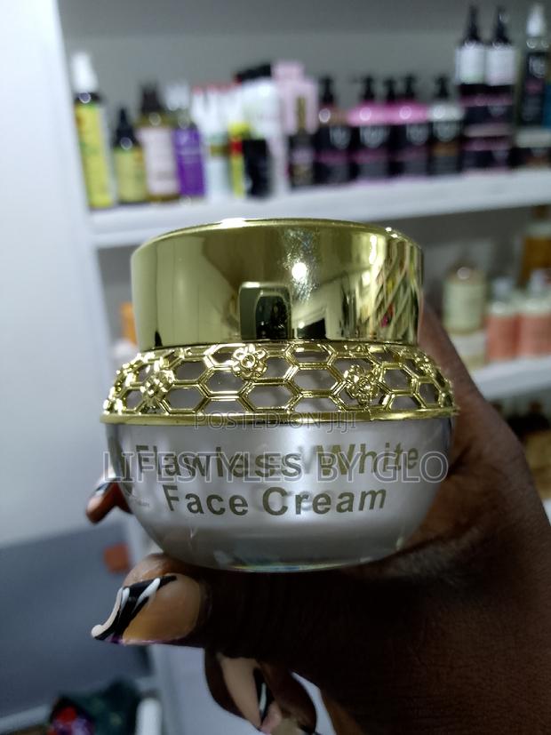 Flawless White Face Cream (Super Glow) · Photo 2