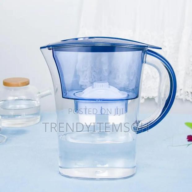 Water Filter Pitcher Activated Carbon Filtration · Photo 2