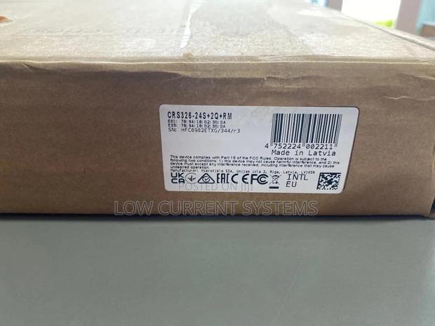Crs326-24s+2Q+Rm · Photo 4