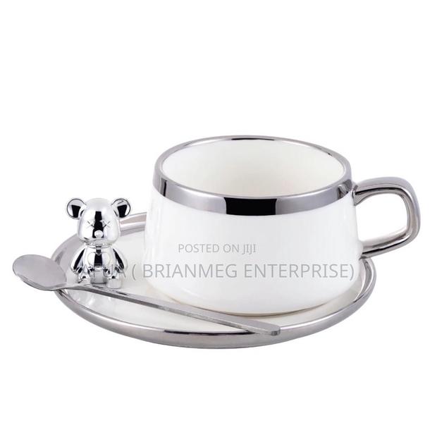 Luxury Ceramic Coffee Mug With Underplate and Spoon. photo 2
