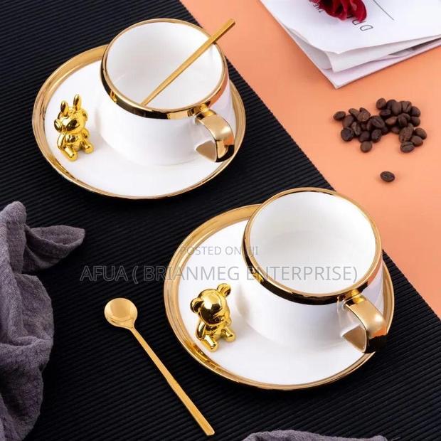 Luxury Ceramic Coffee Mug With Underplate and Spoon. photo 4