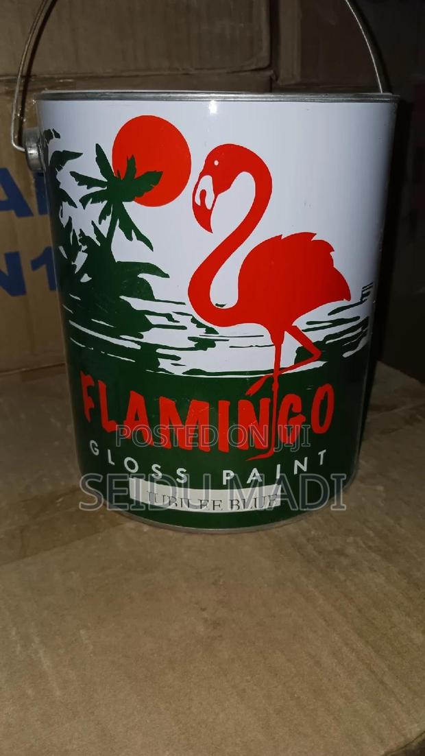 Flamingo Oil Paint. · Photo 2