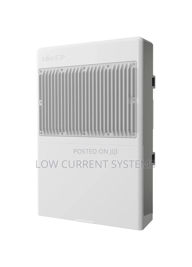 Mikrotik Crs318-16p-2s+Out Outdoor Switch Poe Internet Netwo · Photo 2