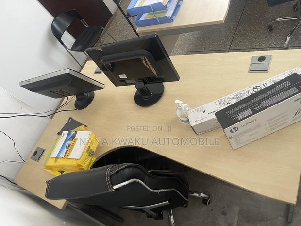 Executive Office Table With Drawer Locker photo 2
