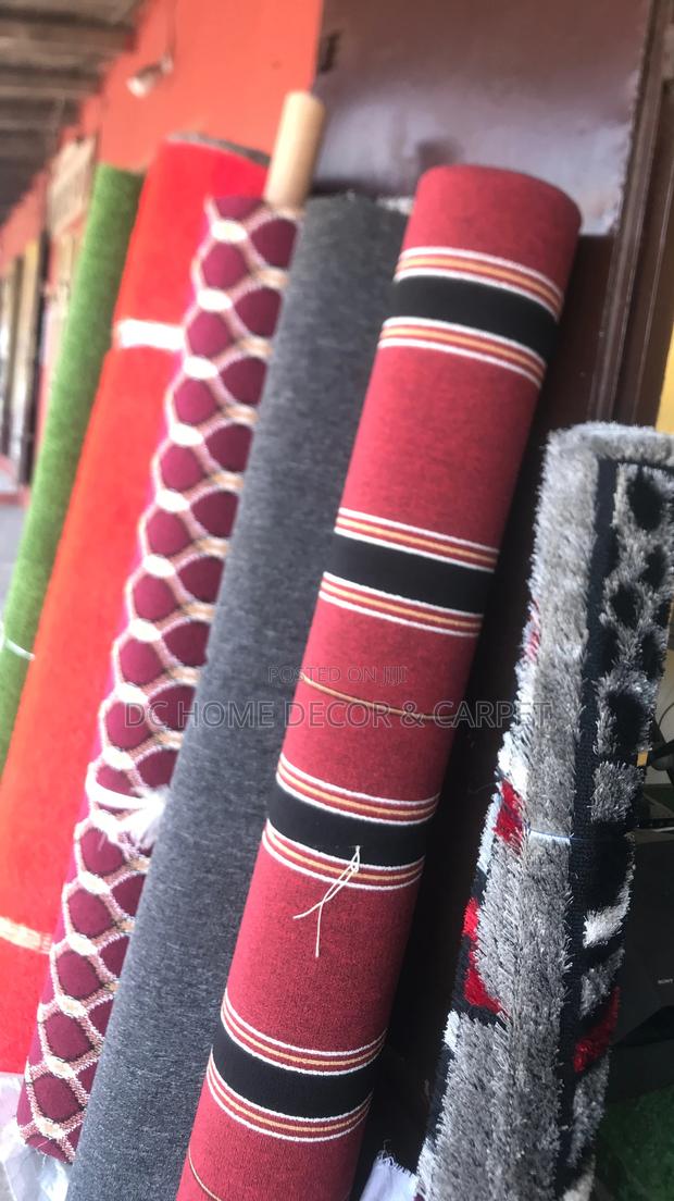 Woolen and Rubber Carpet Available photo 3