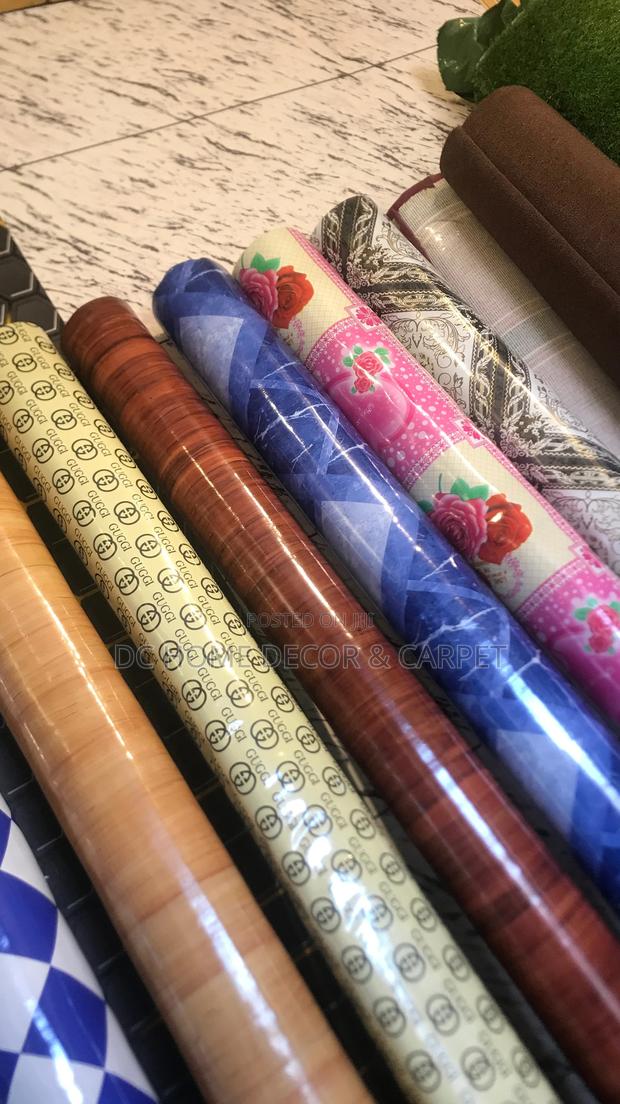 Woolen and Rubber Carpet Available photo 2