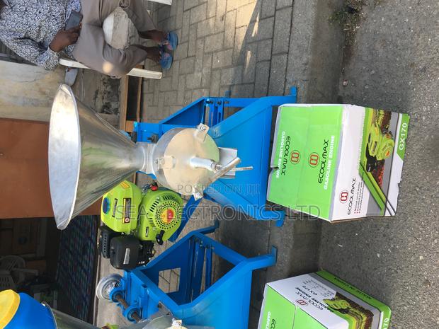 Commercial Pepper Grinding Tomatoes Onions Machine · Photo 2