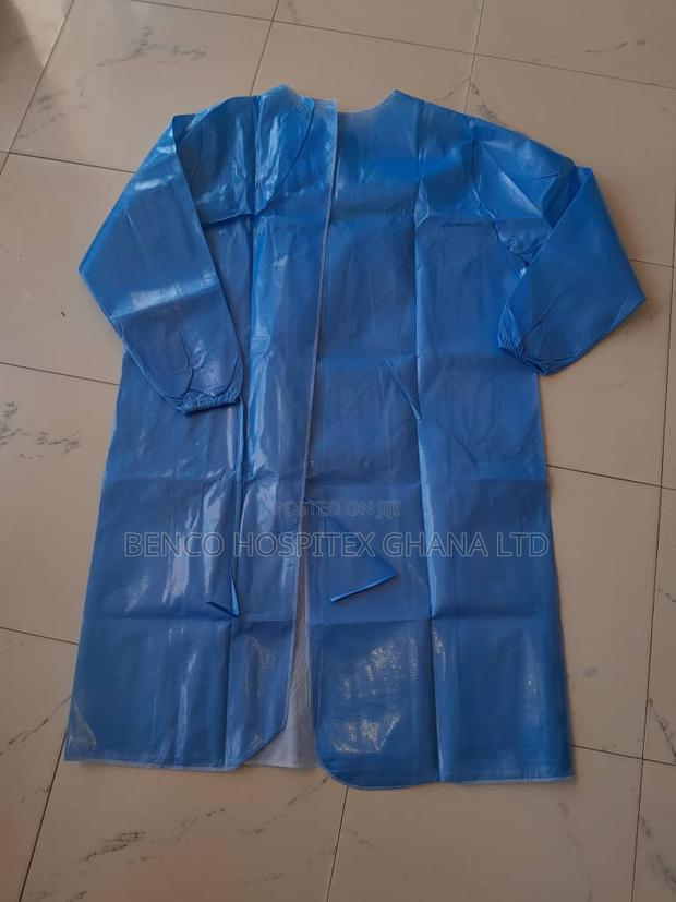 Disposable Gown · Photo 4