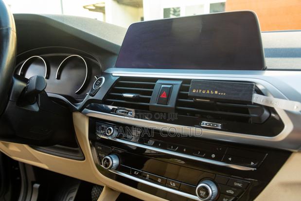 BMW X4 2021 Black photo 5