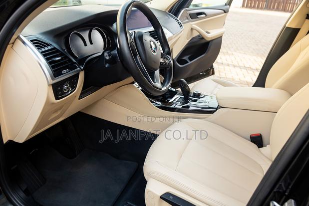 BMW X4 2021 Black photo 3