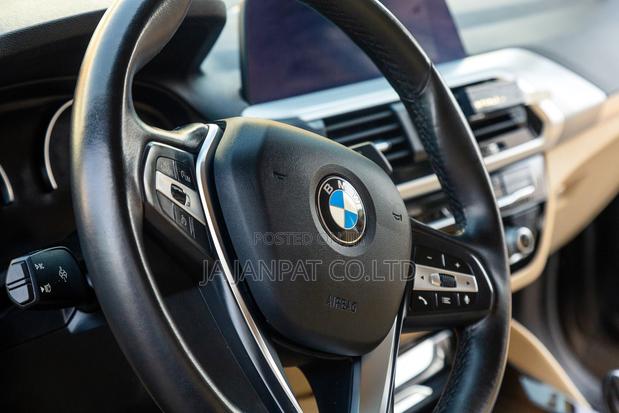BMW X4 2021 Black photo 11