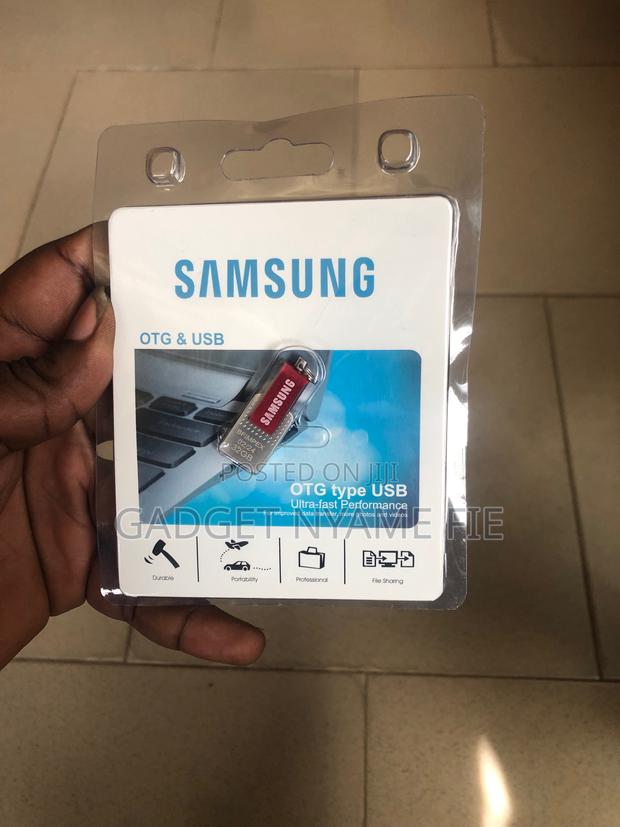 64GB Samsung Flash Drive With OTG · Photo 2