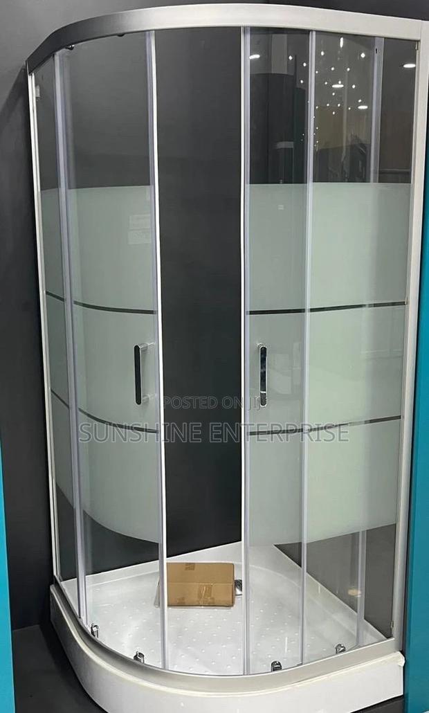 Quality Cubicle Shower · Photo 2