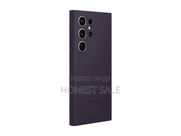 Samsung S24 Ultra Silicone Case · Photo 3