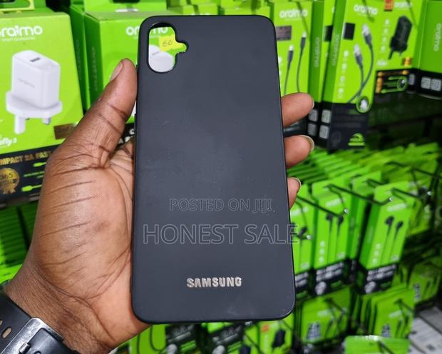 Samsung Galaxy A05s Leather Case · Photo 2