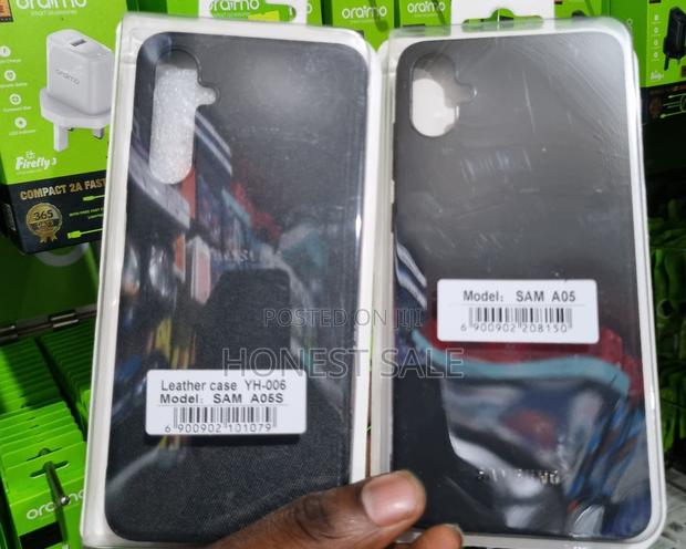 Samsung Galaxy A05s Leather Case · Photo 4