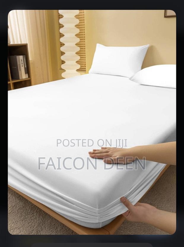 1fitted,1 Flat Cotton Bedsheets With 4 Pillow Cases · Photo 1