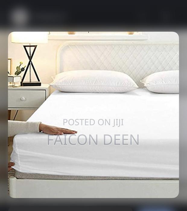 1fitted,1 Flat Cotton Luxurious Bedsheet With 4 Pillow Cases · Photo 1