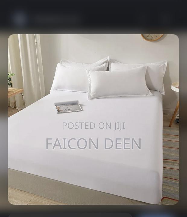 Superior Quality 1 Fitted,1 Flat Bedsheet With 4pillow Cases · Photo 1