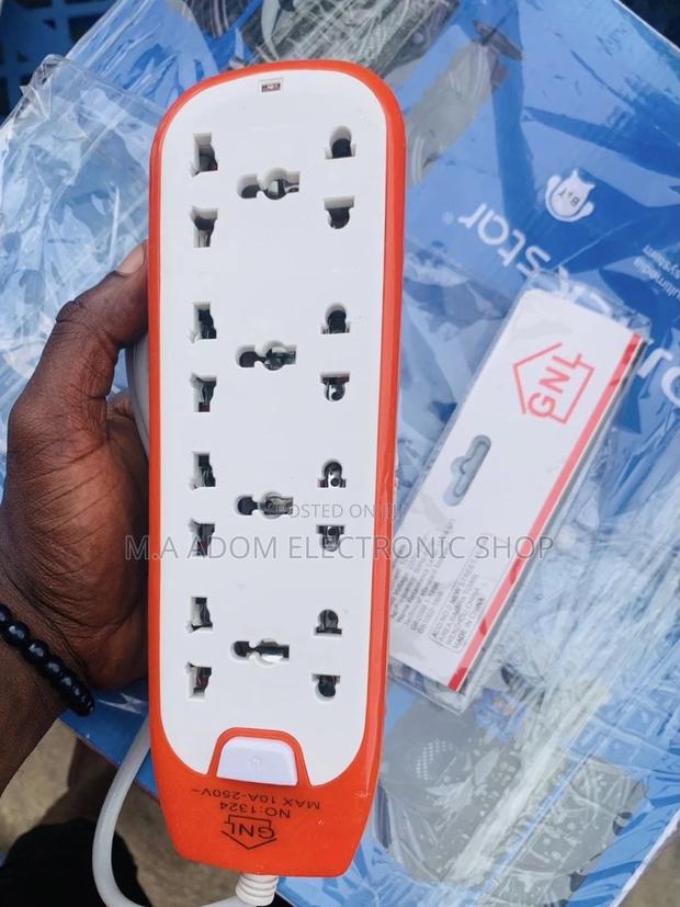 Affordable 4 Socket Extension Board. · Photo 2