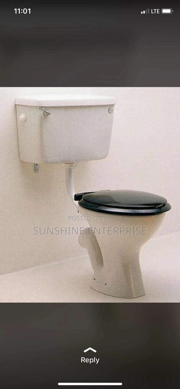 Side Flush Water Closet · Photo 2