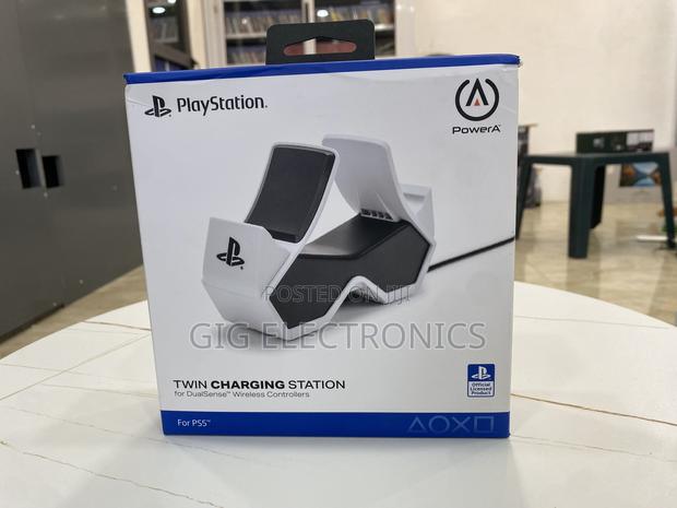Powera Twin Charging Station for PS5 Controller · Photo 2