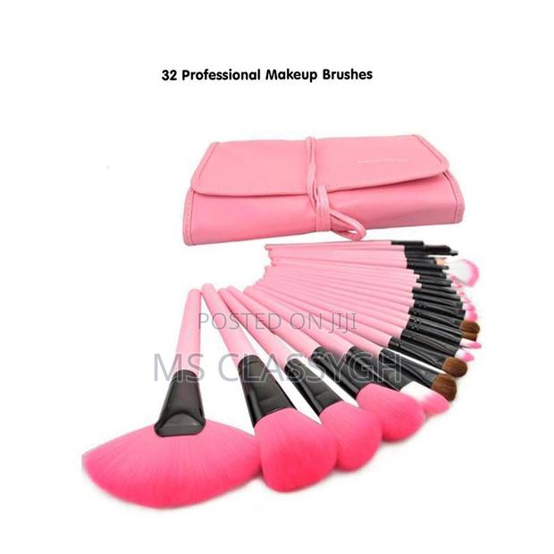 24 PCS Makeup Brushes Set Professional Cosmetics · Photo 4