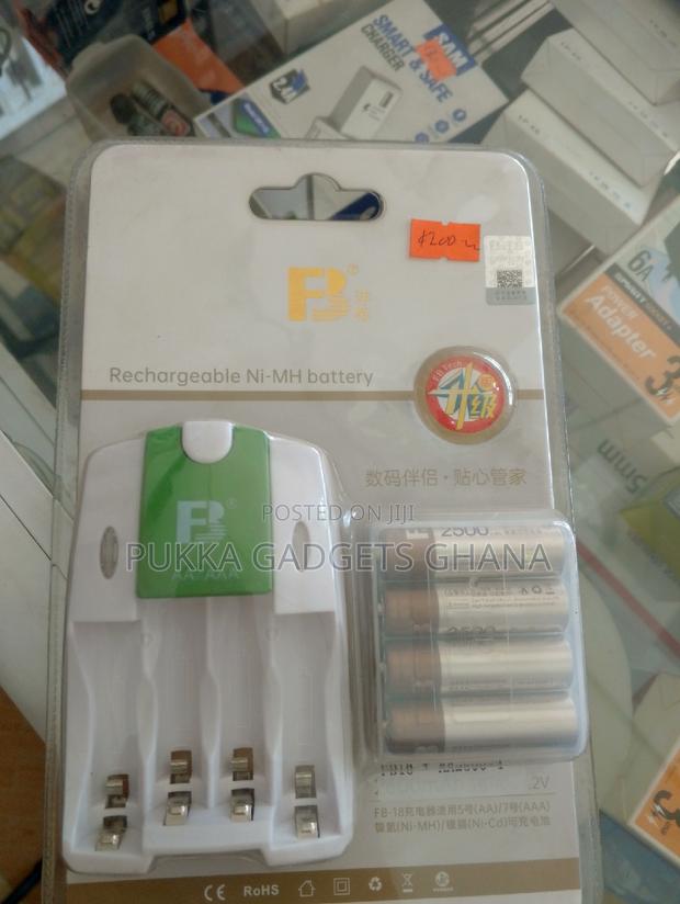 Fb Aa Batteries and Charger · Photo 2