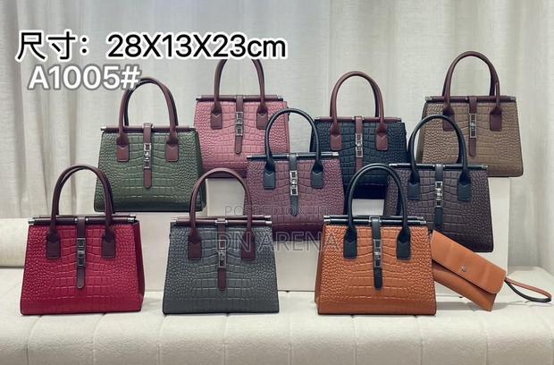 *Be Assured of Quality Ladies Handbags · Photo 4