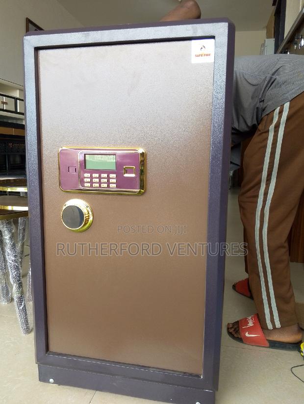 Fireproof Money Safe · Photo 2