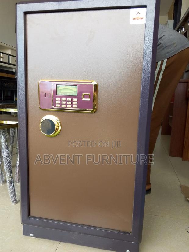 Fireproof Heavy Money Safe · Photo 2