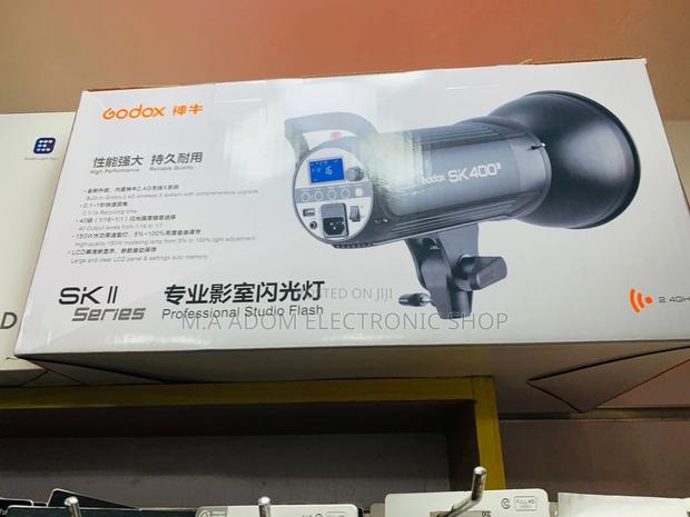 High Quality Godox SK 400 Studio Led Flash Light · Photo 2