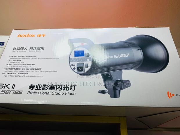 Sleek Design Godox SK 400 Studio Flash Led Light. · Photo 2