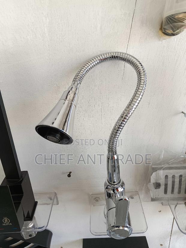 Flexible Silver Faucet / Tap · Photo 2