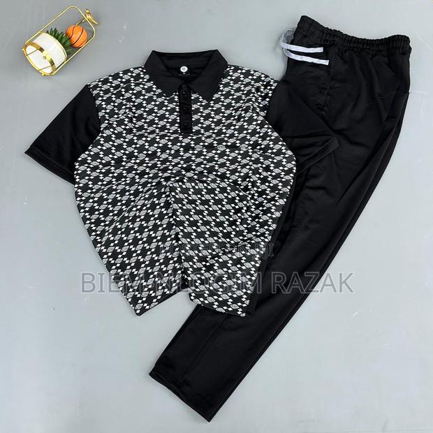 Original Two Piece Available in Stock · Photo 4