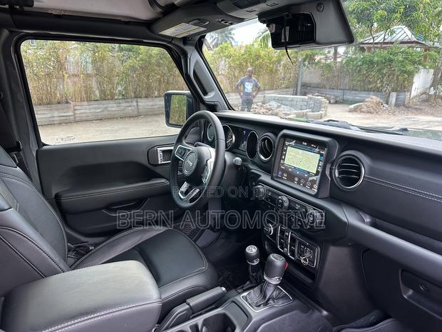 Jeep Wrangler 2023 Gray