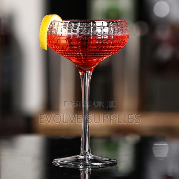 Vintage Design Coupe Glass · Photo 4