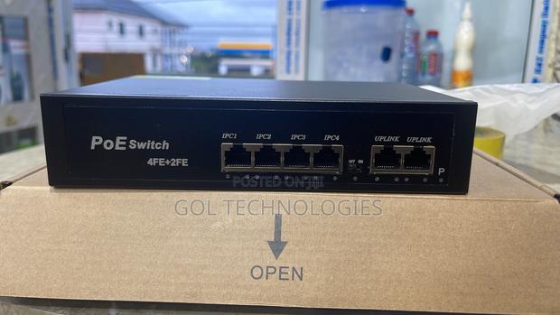 4 + 2 Port Smart POE Switch · Photo 2