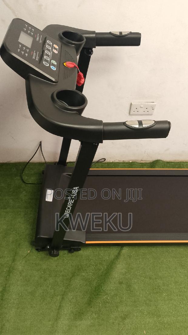 Treadmill Lifecare Usa · Photo 4