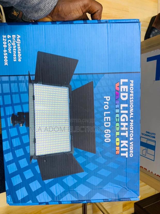 Classic Design Pro Led 600 Photo Video Led Light Kit. · Photo 2